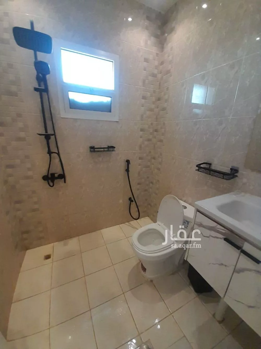 شقة 1 غرف في المونسية 4