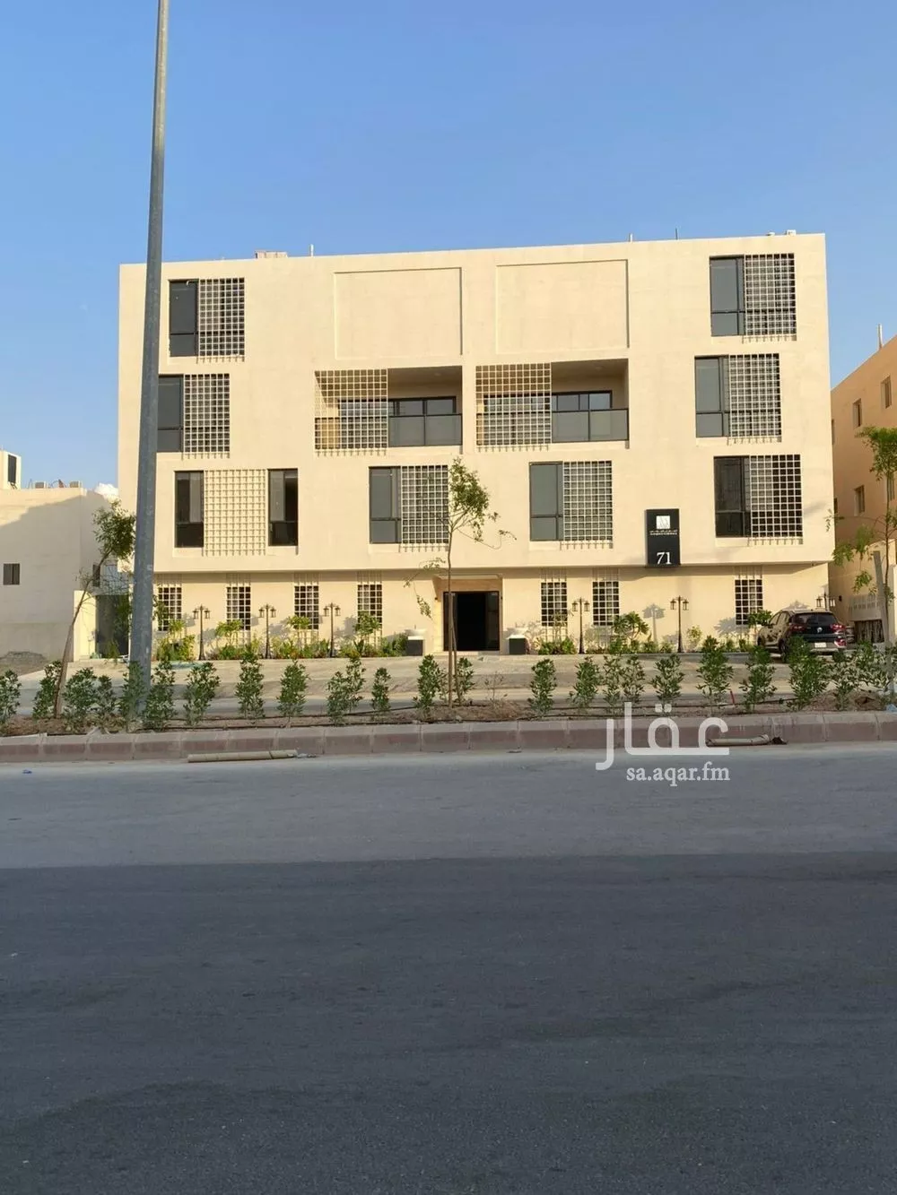 شقة 3 غرف في الملقا 1