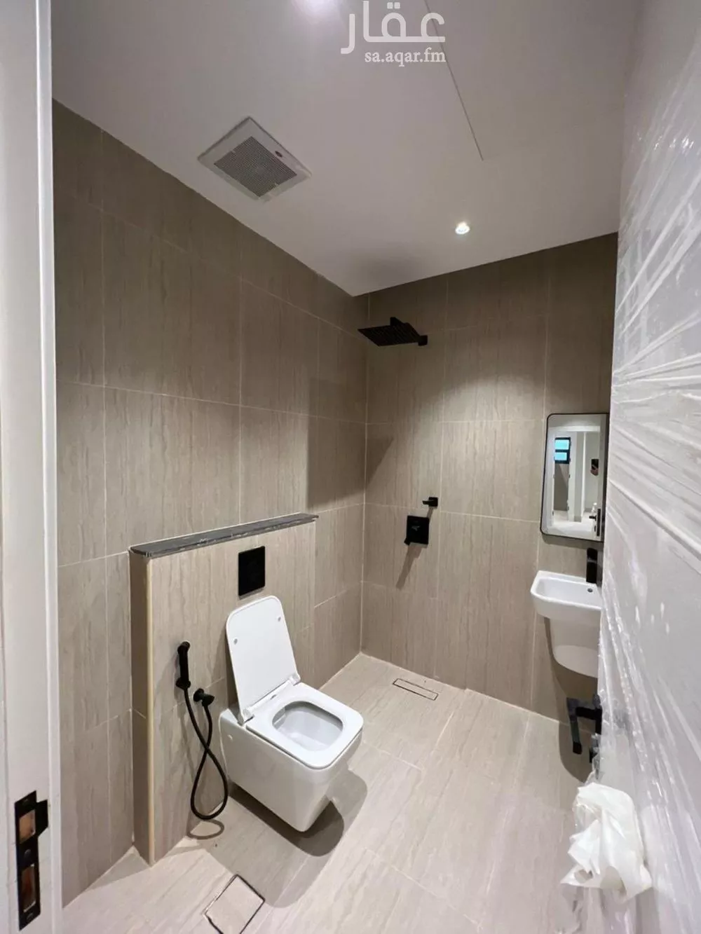 شقة 3 غرف في الرمال 2