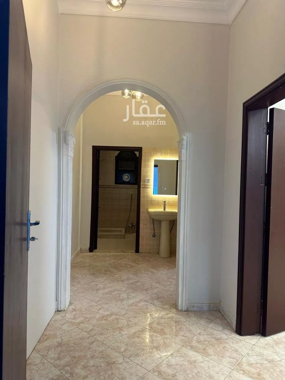 شقة 3 غرف في الروضة 3