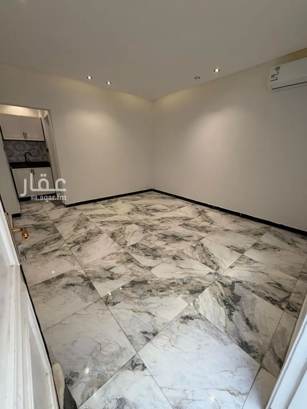 شقة 1 غرف في الازدهار 3