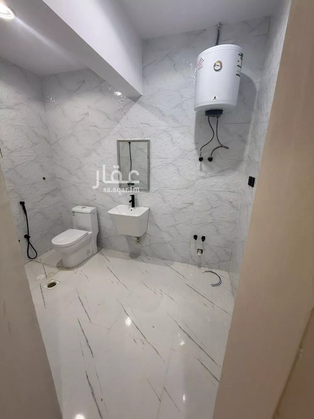 شقة 1 غرف في الخليج 5