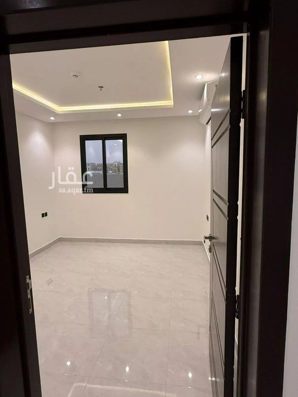 شقة 4 غرف في الرمال 2