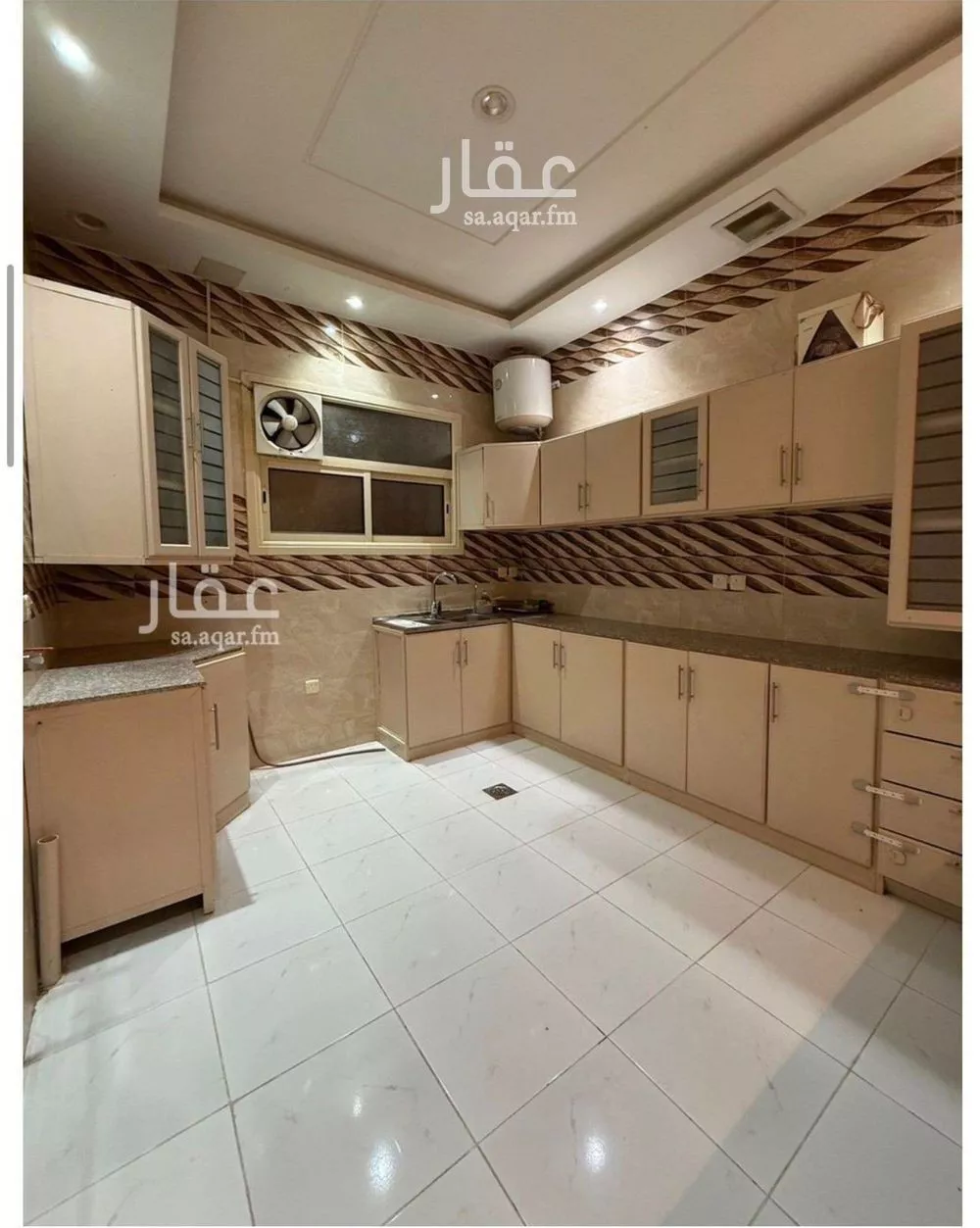 دور 3 غرف في العارض 1