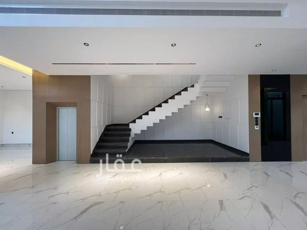 5 bedroom villa in Al Narjis 5