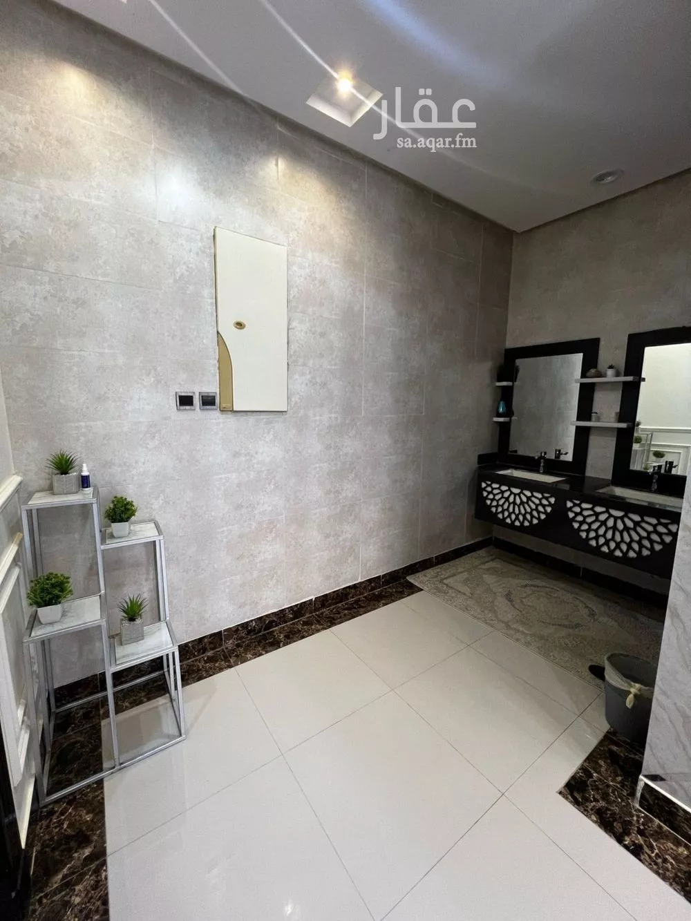 فيلا 5 غرف في العارض 2