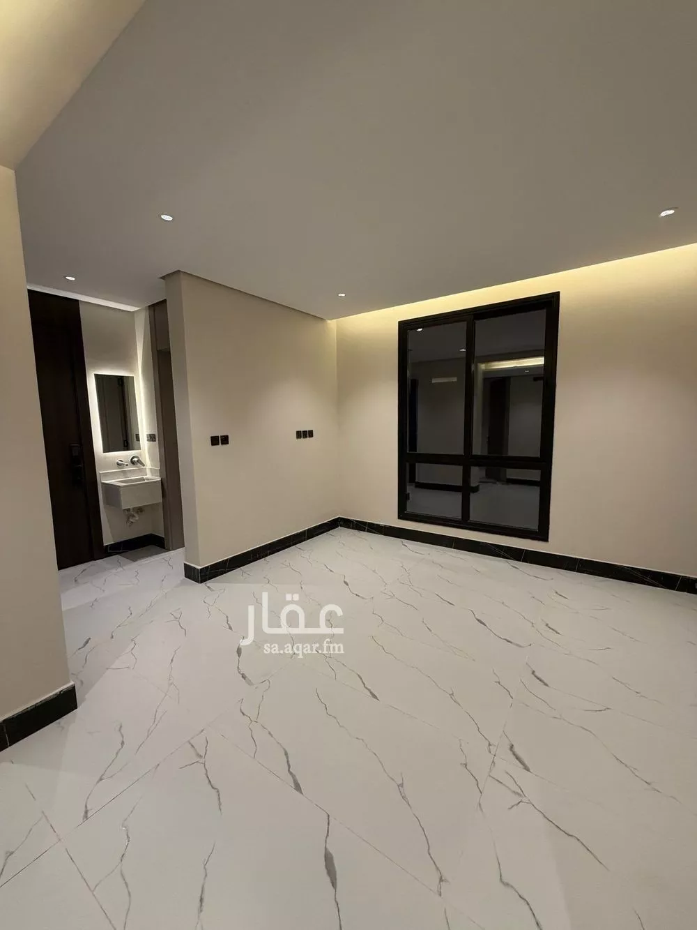 5 bedroom apartment in Ash Shati Al Gharbi 1