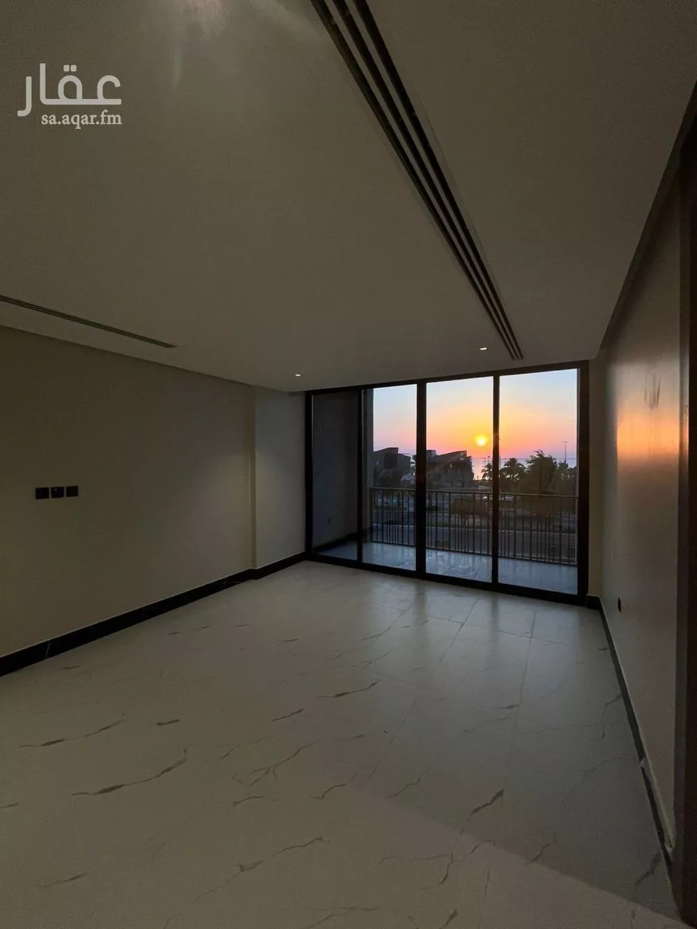 شقة 5 غرف في الشاطئ الغربي 1