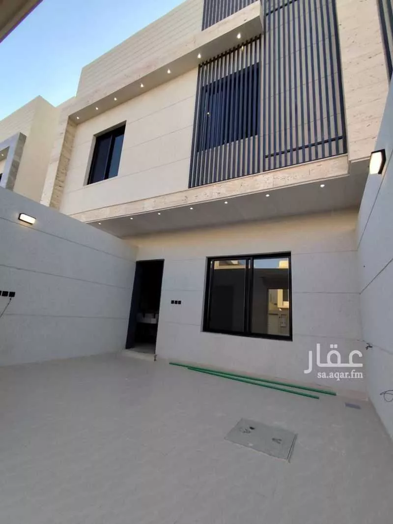 فيلا 5 غرف في عكاظ 3