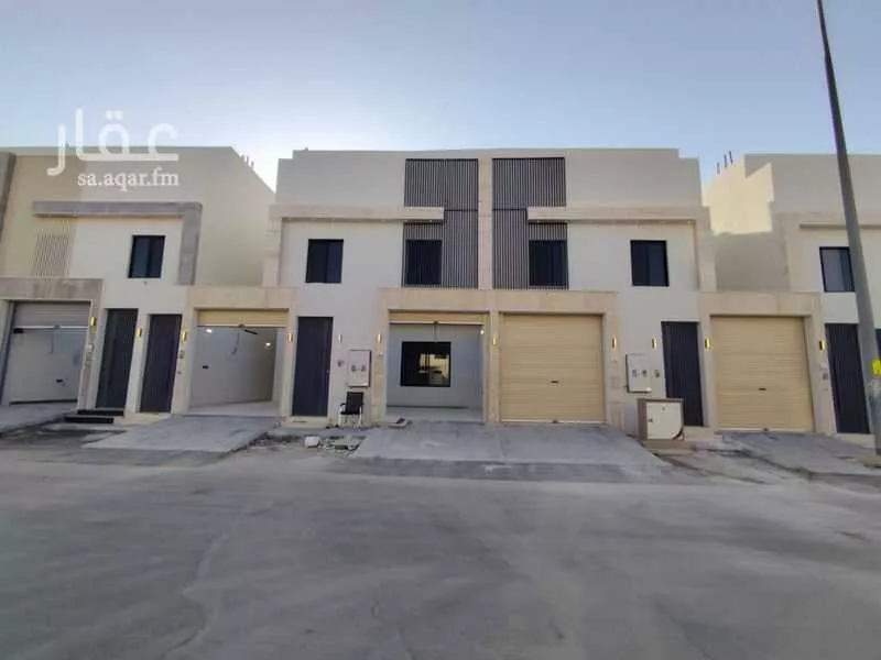 فيلا 5 غرف في عكاظ 1