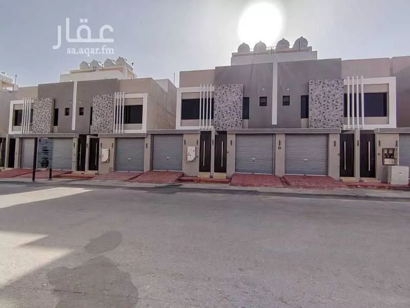 فيلا 5 غرف في بدر 2