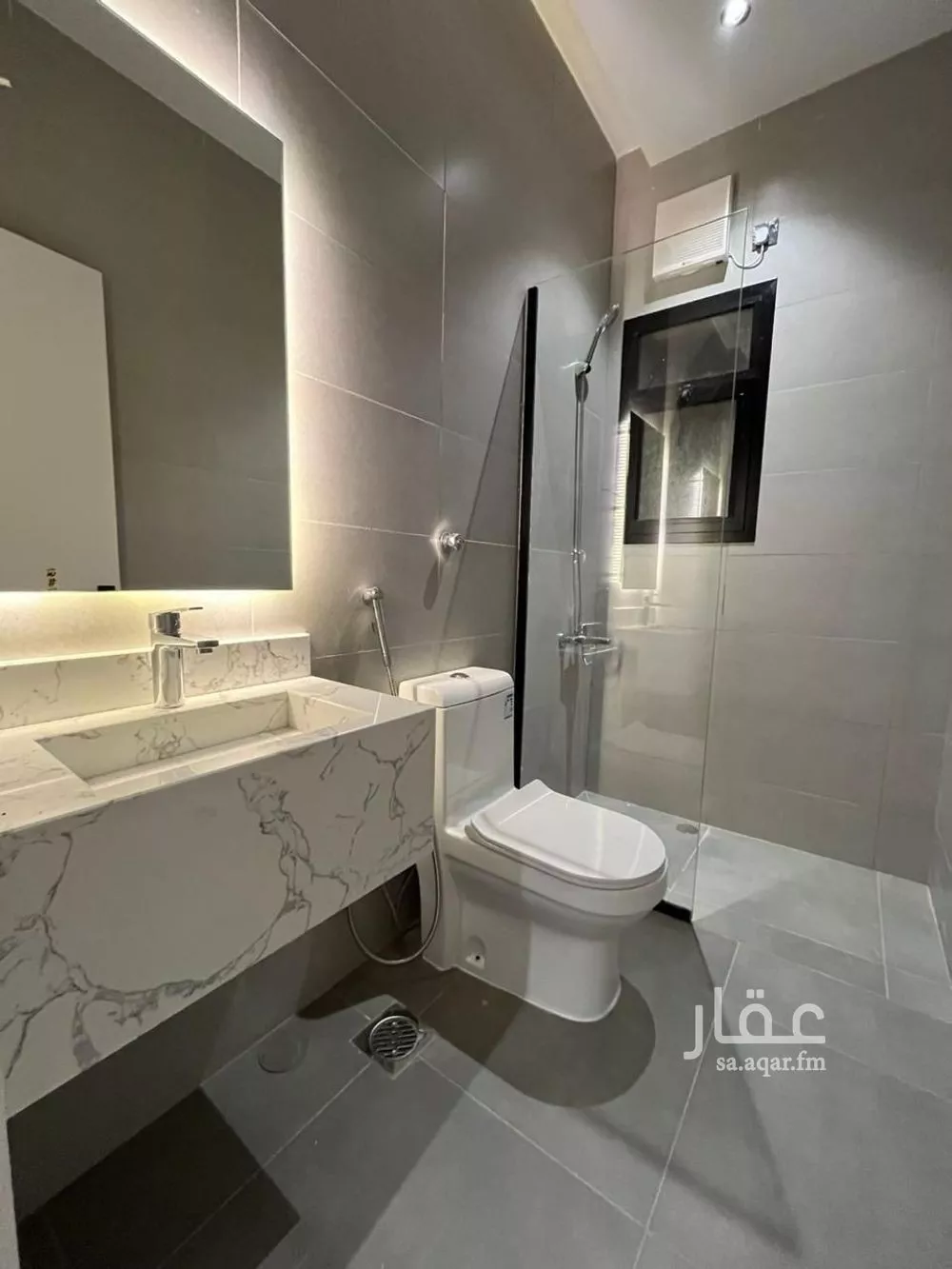 شقة 3 غرف في النعيم 3