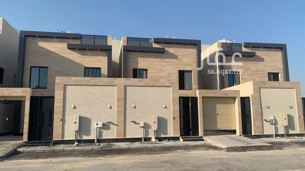 فيلا 9 غرف في الامواج 2