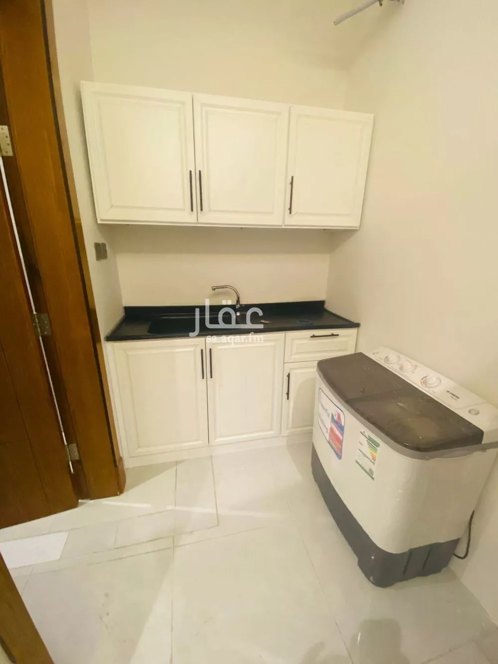 شقة 1 غرف في الروضة 3