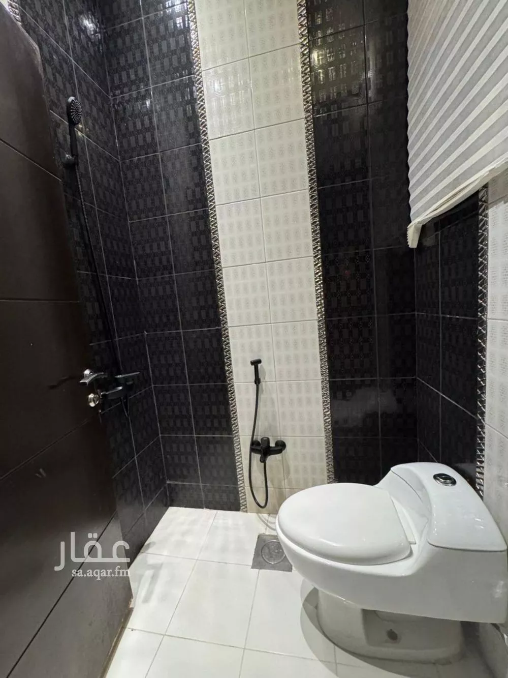 فيلا 10 غرف في الياسمين 5