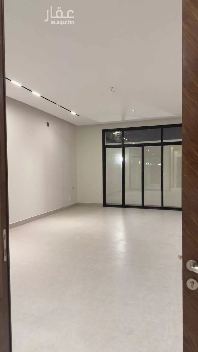 فيلا 4 غرف في الرمال 3