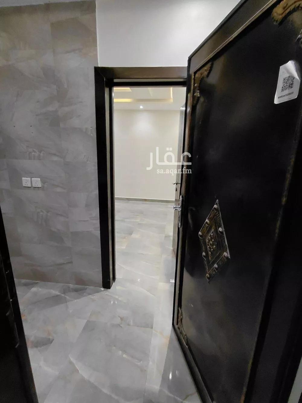 شقة 1 غرف في العقيق 4