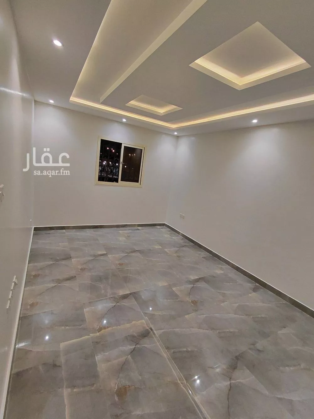 شقة 1 غرف في العقيق 5