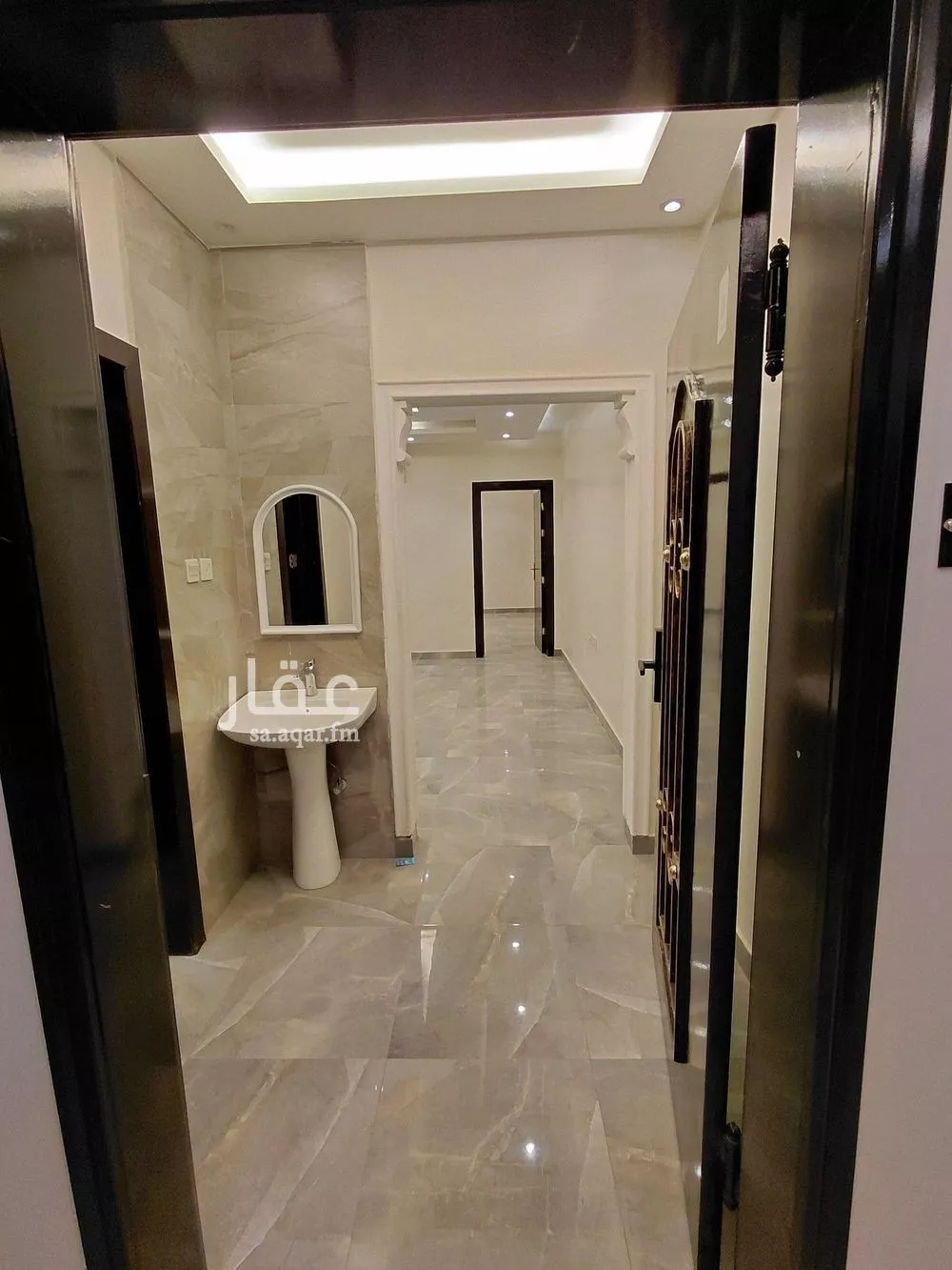 شقة 1 غرف في الملقا 2