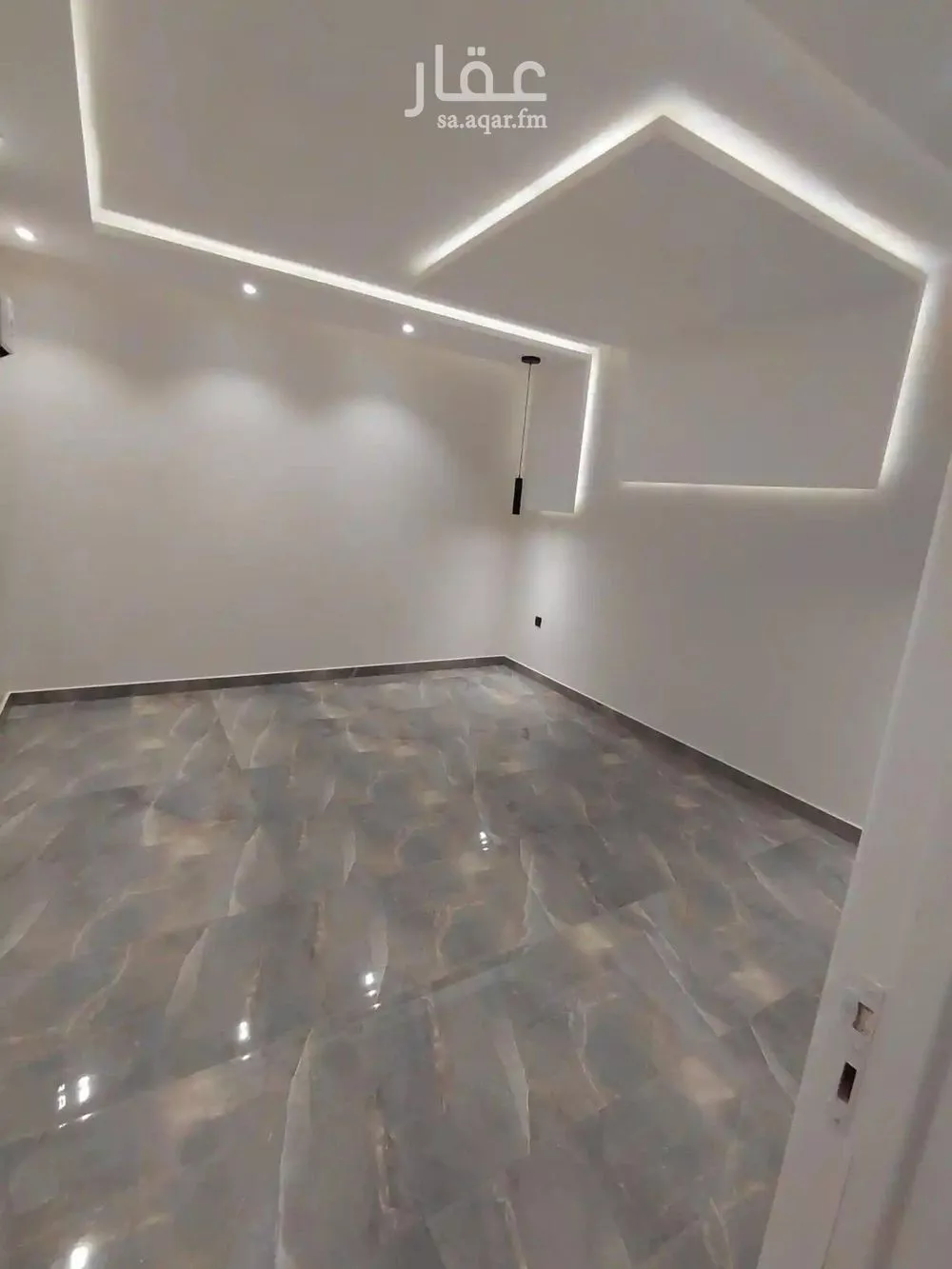 شقة 1 غرف في العقيق 3