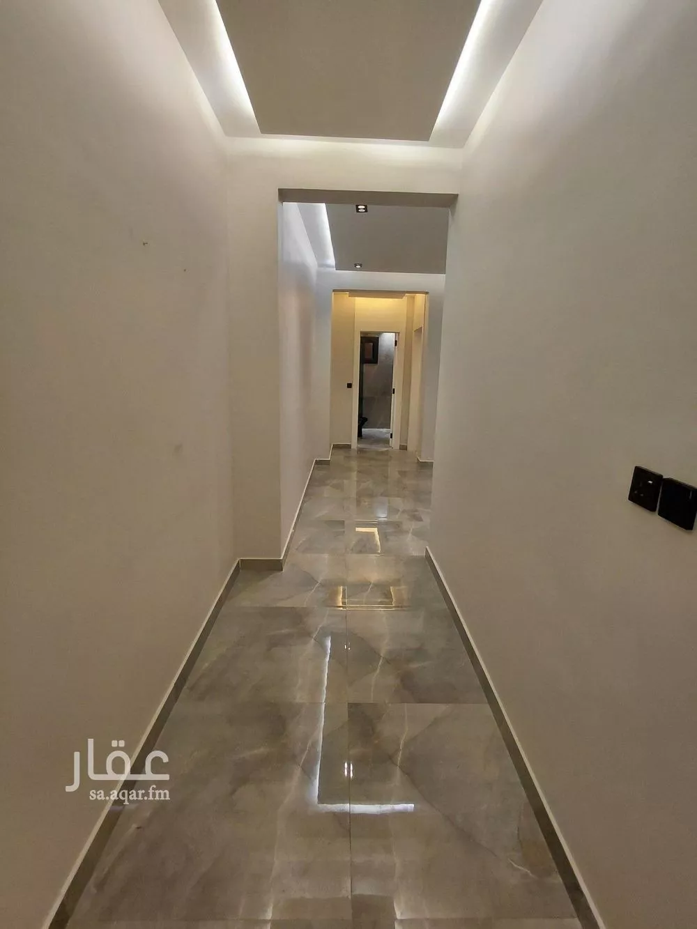 شقة 1 غرف في الملقا 4