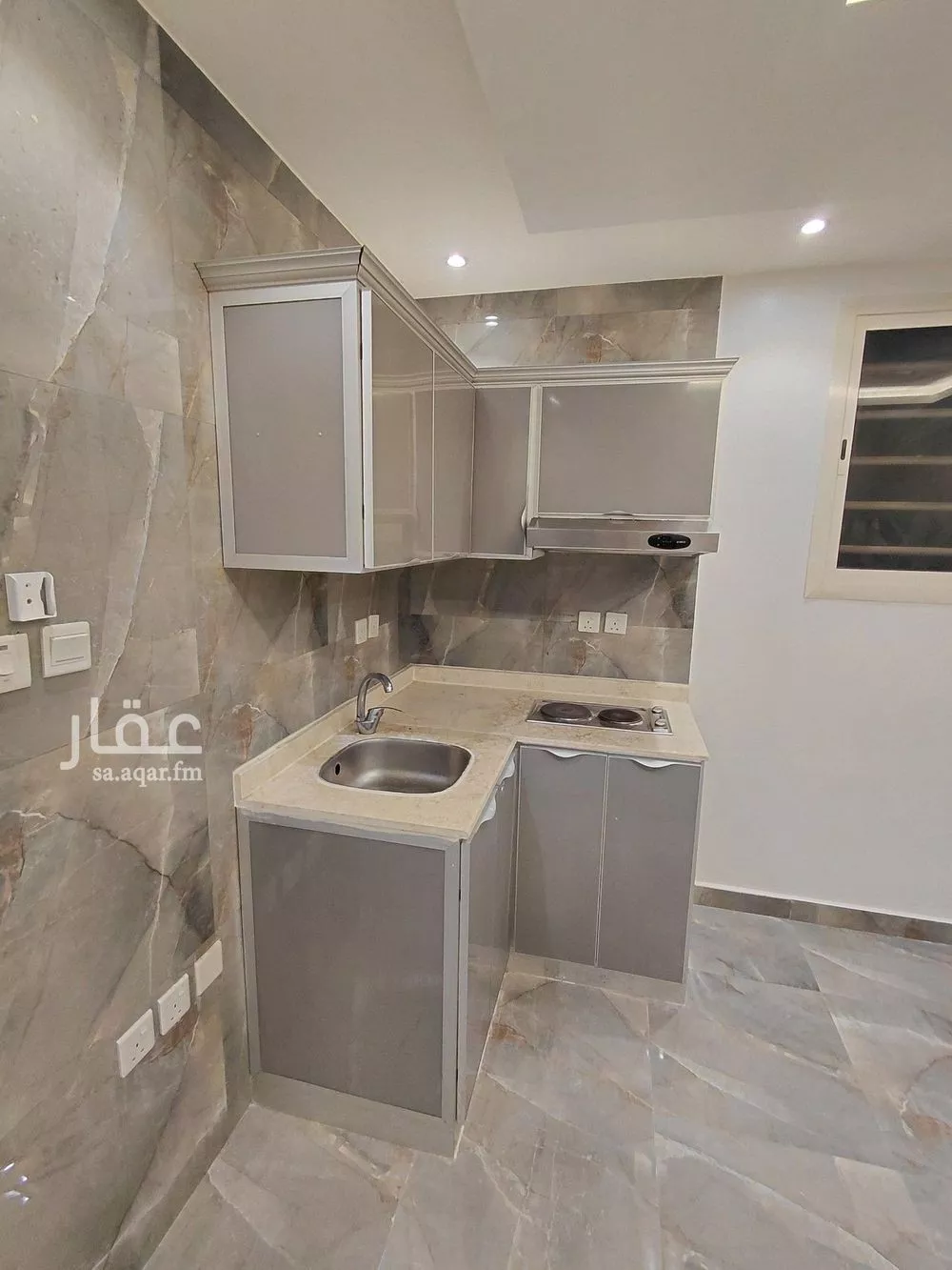 شقة 1 غرف في الملقا 2