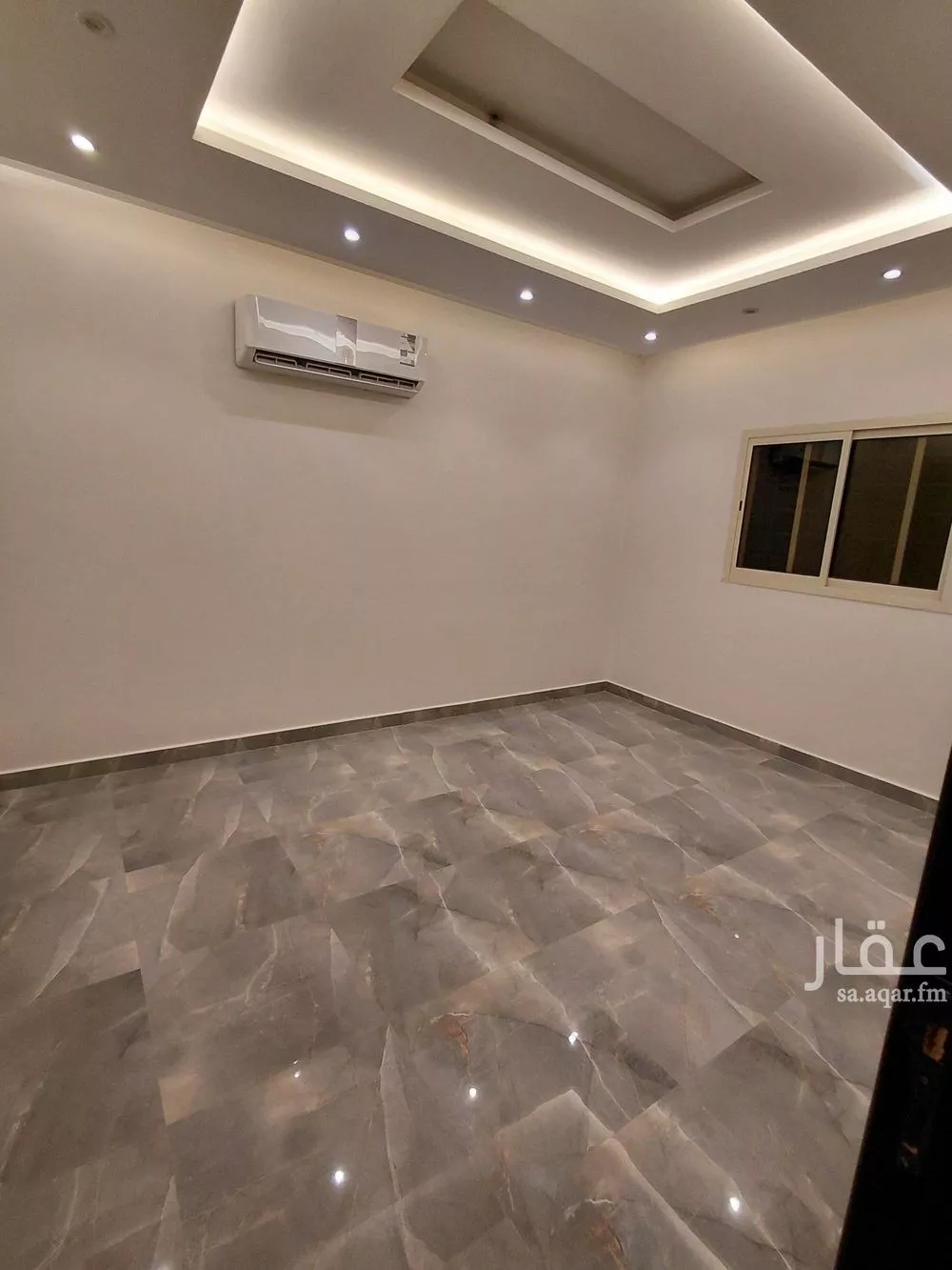 شقة 1 غرف في الملقا 5