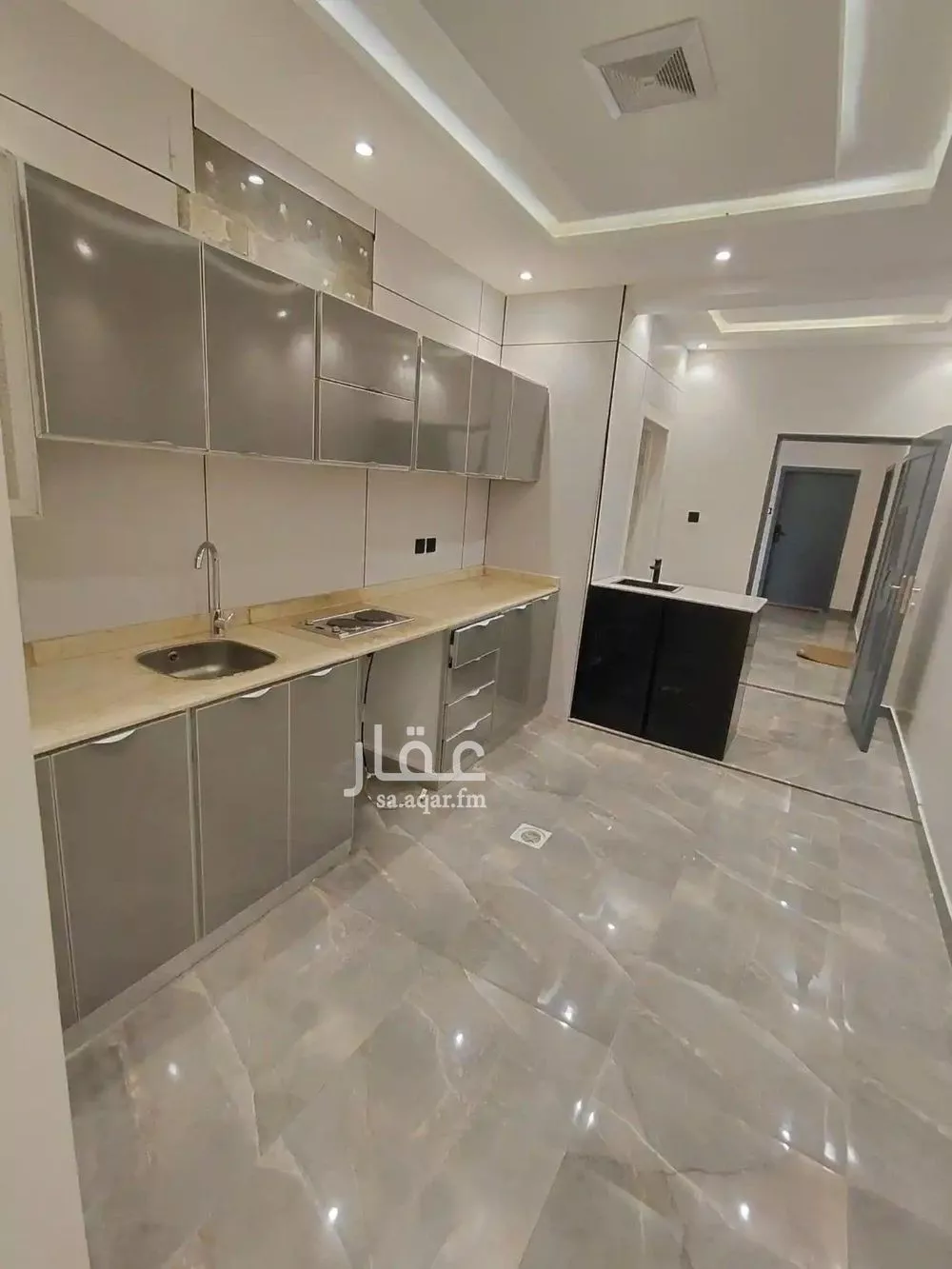 شقة 1 غرف في العقيق 5