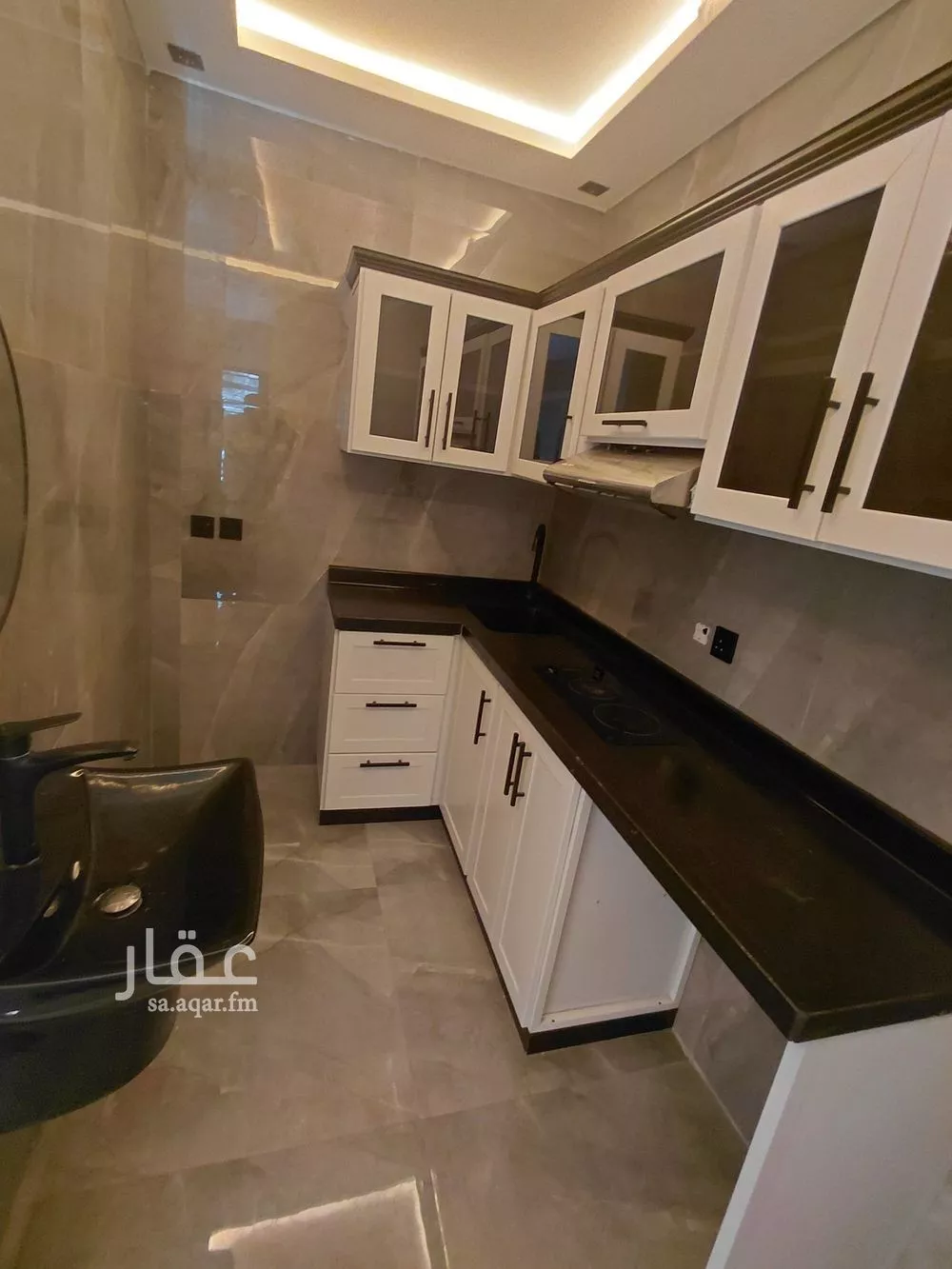 شقة 1 غرف في الملقا 3