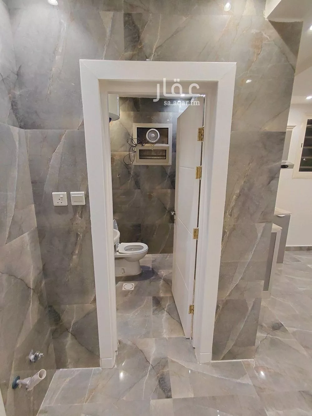 شقة 1 غرف في الملقا 3