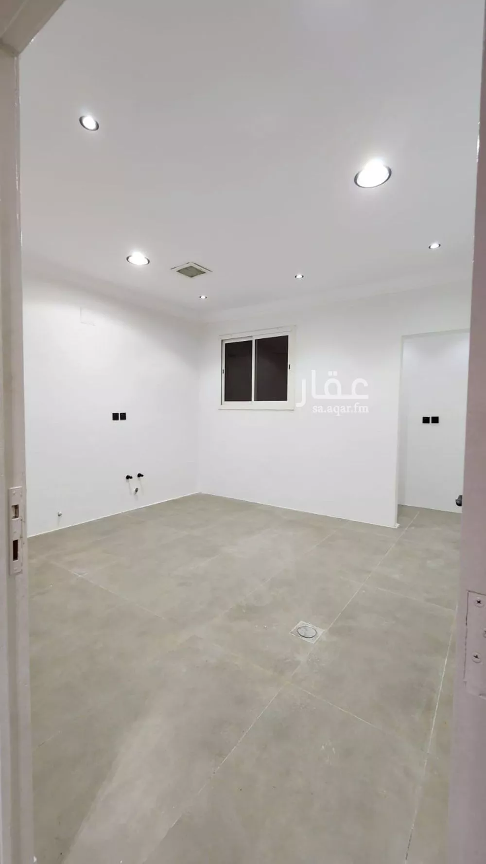 فيلا 5 غرف في الياسمين 2