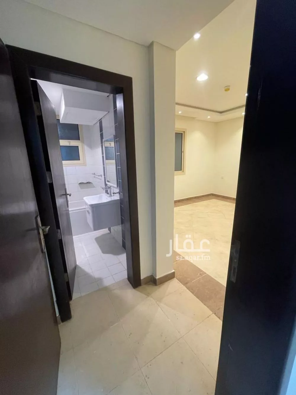 شقة 3 غرف في الملقا 5