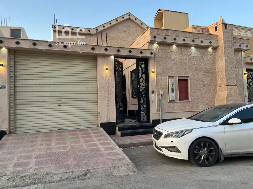 فيلا 8 غرف في طويق