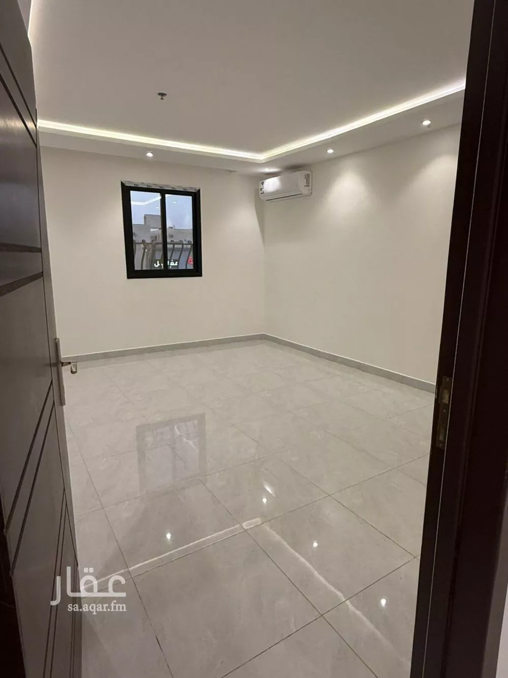 شقة 4 غرف في الرمال 2