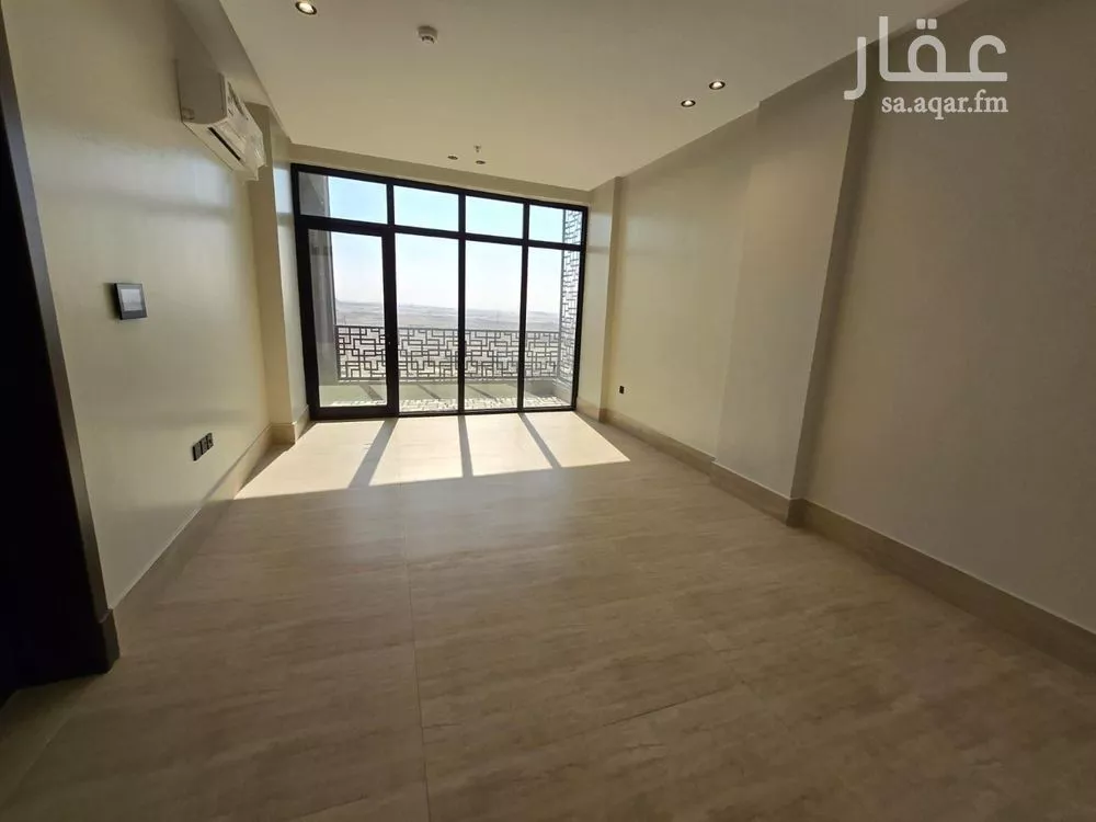 شقة 4 غرف في الشعلة، الدمام 16