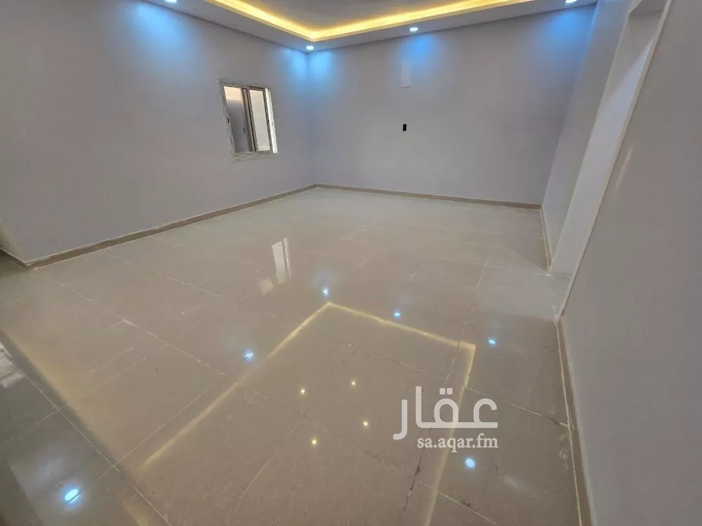 شقة 4 غرف في ضاحية الملك فهد 5