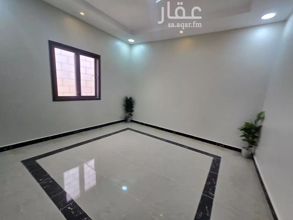 شقة 5 غرف في ضاحية الملك فهد 5