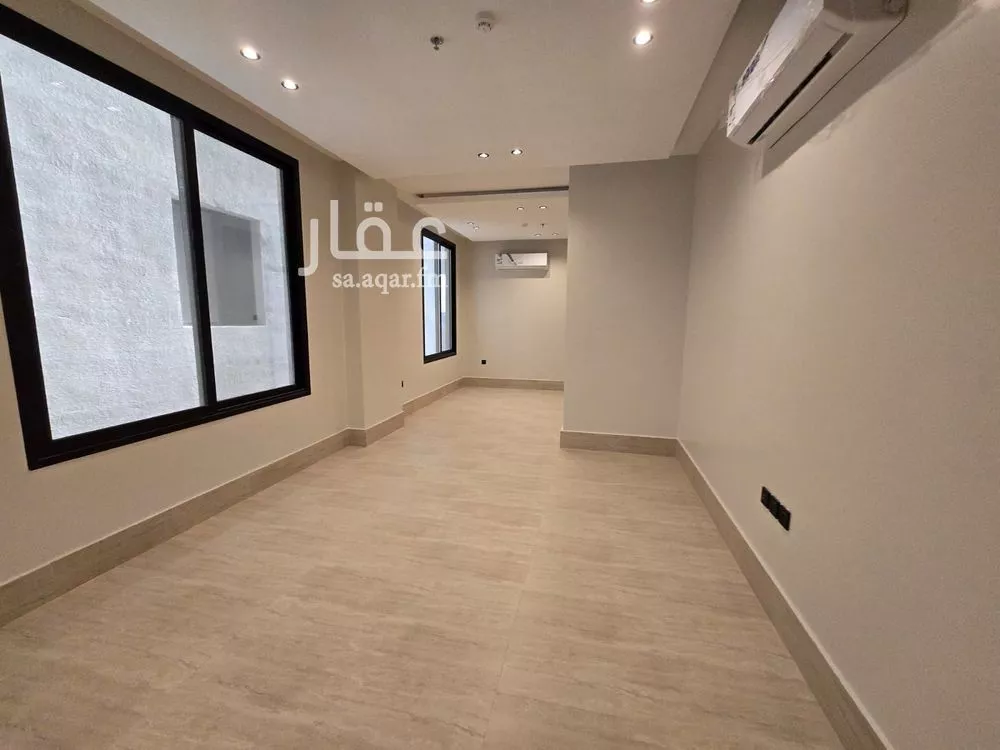 شقة 4 غرف في الشعلة، الدمام 6