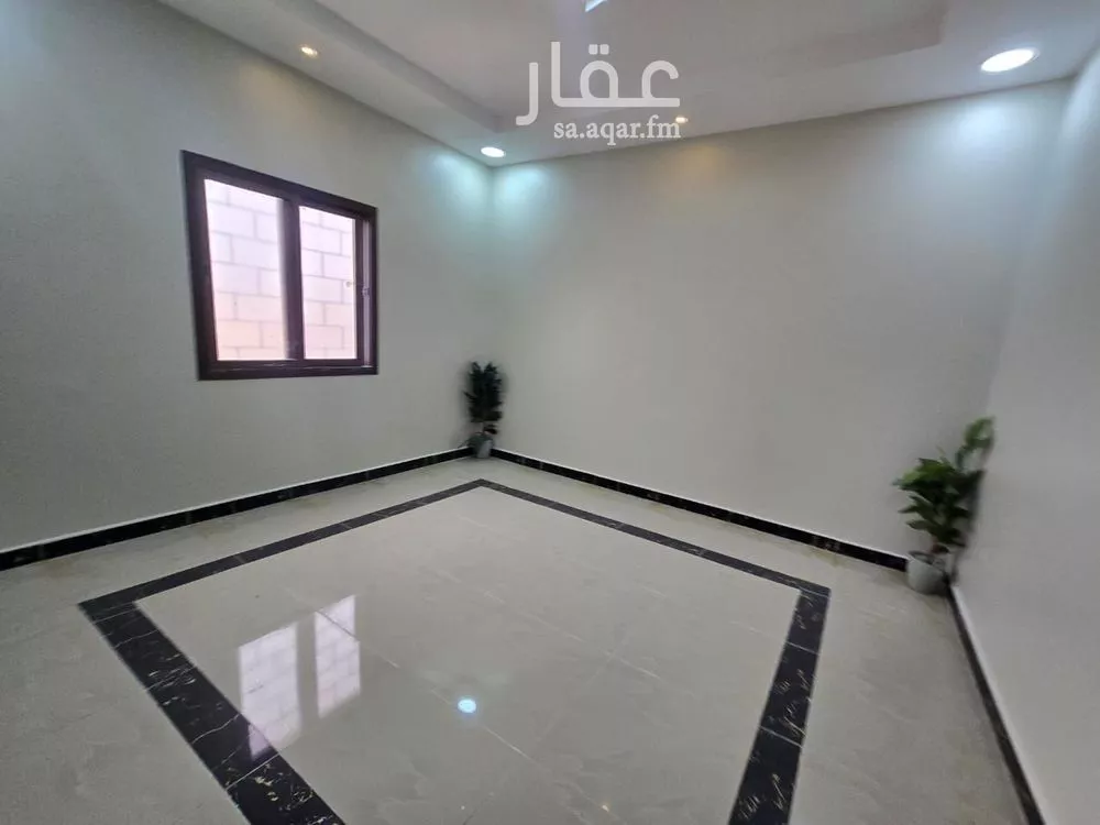 شقة 5 غرف في ضاحية الملك فهد 5