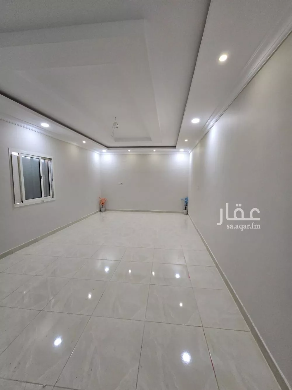 شقة 5 غرف في ضاحية الملك فهد 1