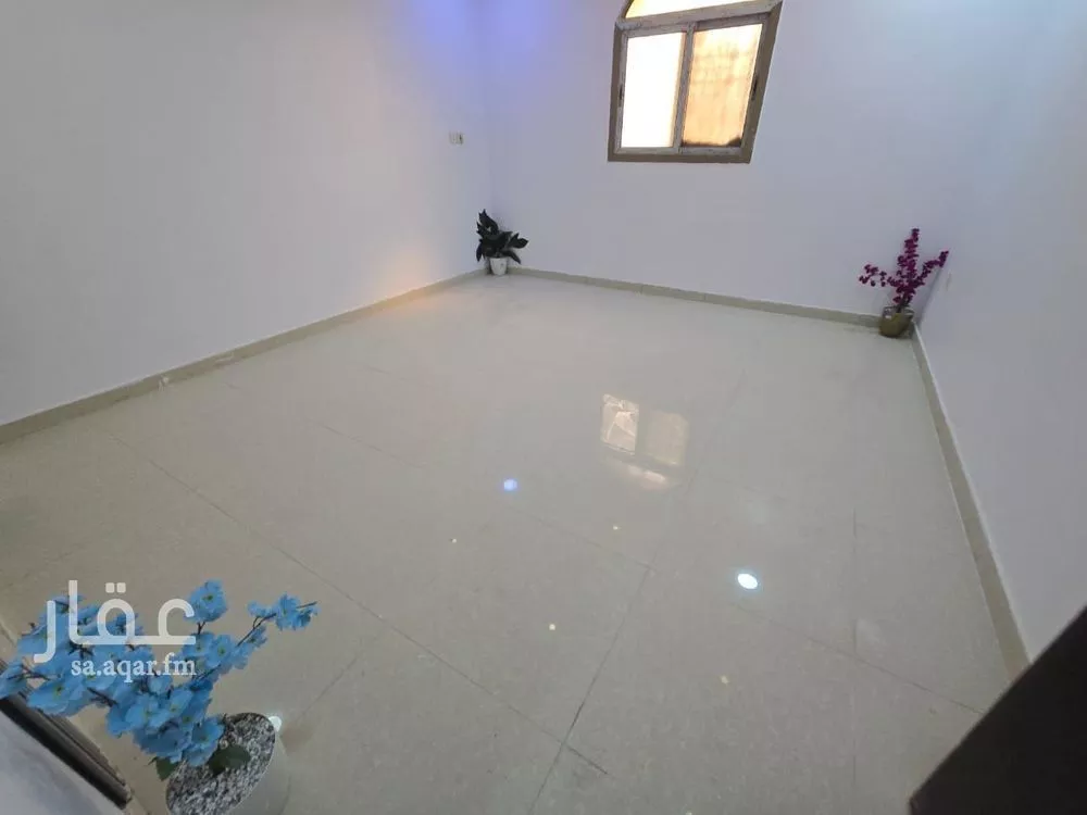 4 bedroom apartment in Dahiat King Fahd 2