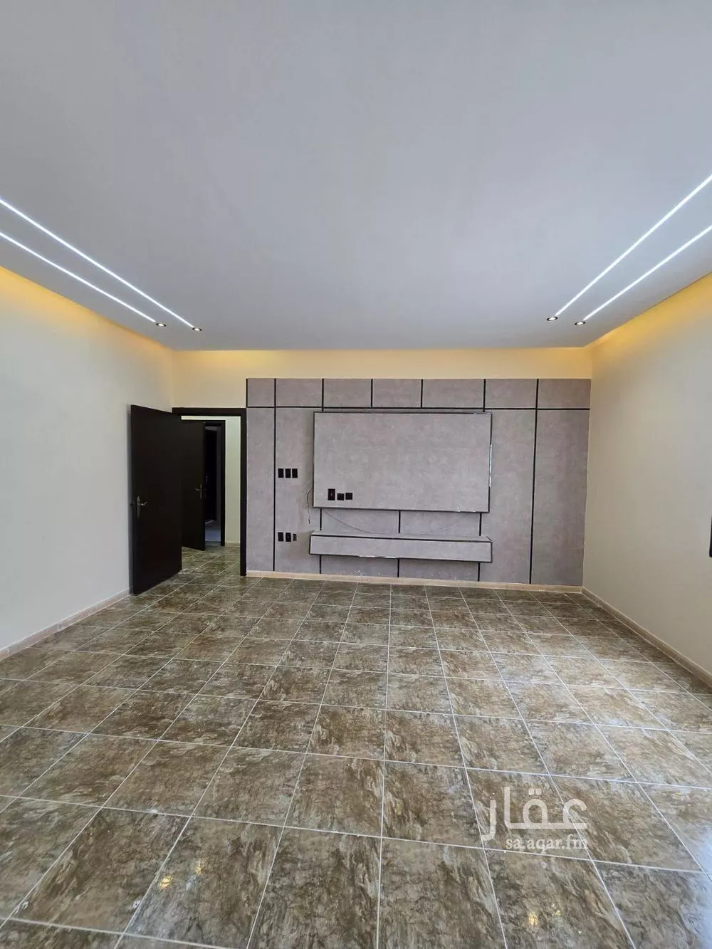 شقة 4 غرف في طيبة 5