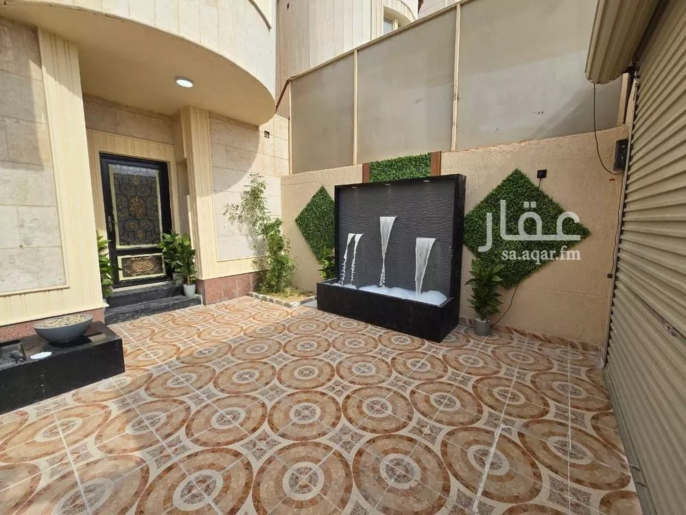 فيلا 8 غرف في ضاحية الملك فهد 5