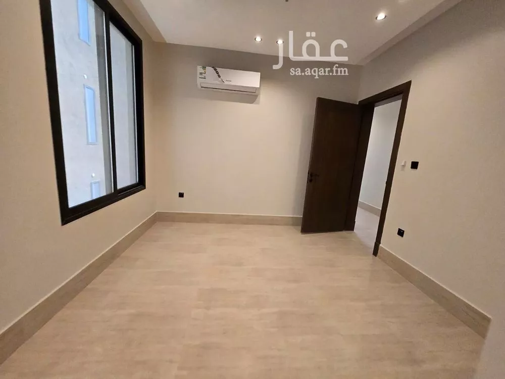 شقة 4 غرف في الشعلة، الدمام 6