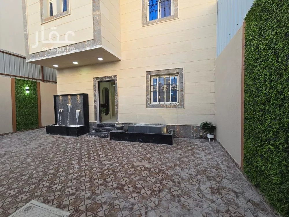 6 bedroom villa in Dahiat King Fahd 1