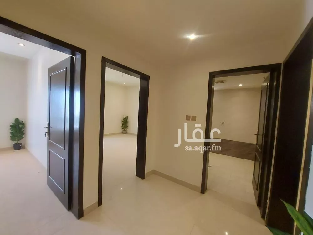 شقة 4 غرف في الحمرا 5