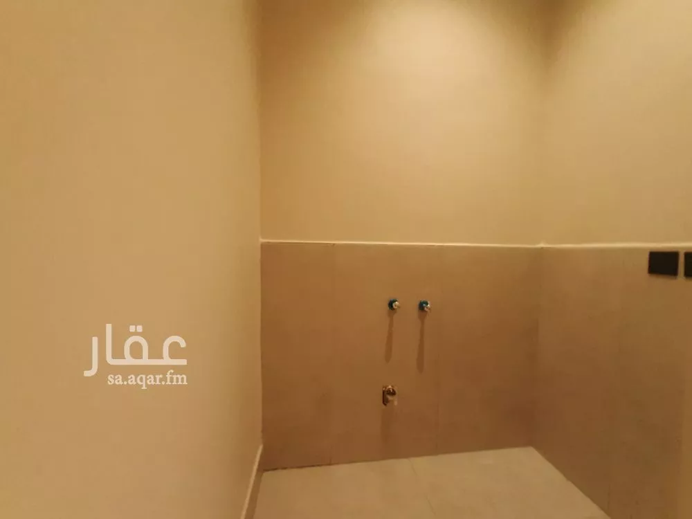 شقة 4 غرف في الحمرا 5