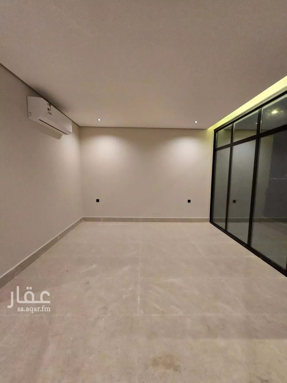 شقة 4 غرف في الحمرا 2