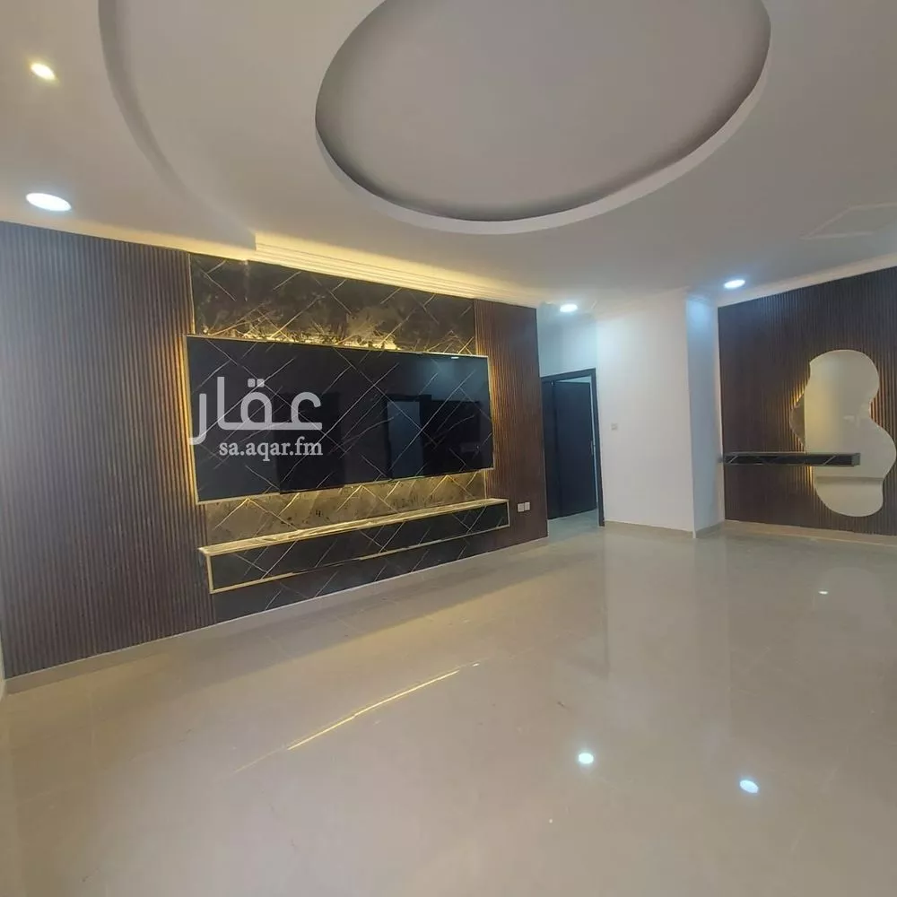 شقة 5 غرف في النور 4