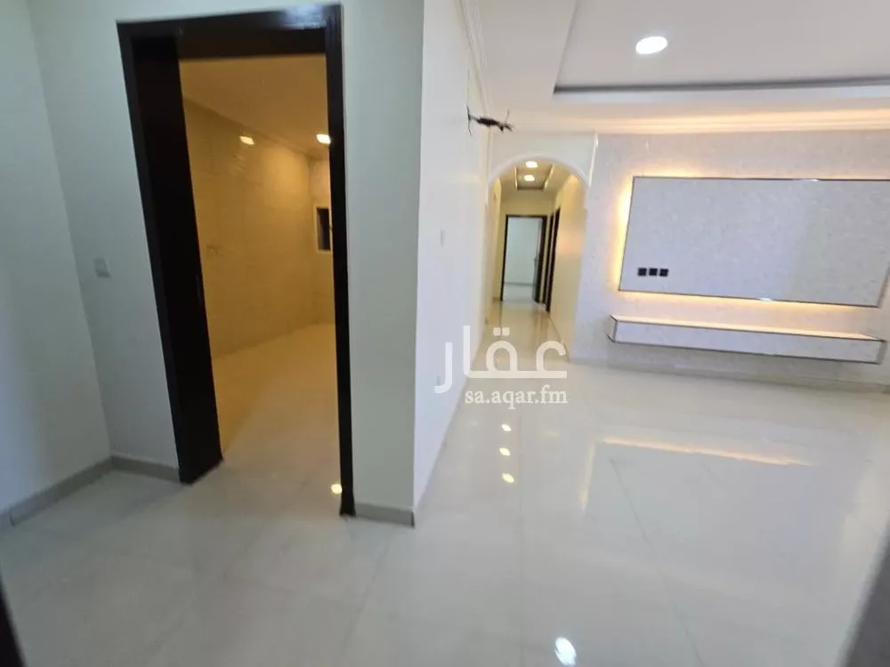 شقة 4 غرف في النور 4